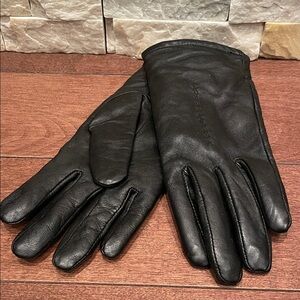 Perrin Collection Black Leather Gloves